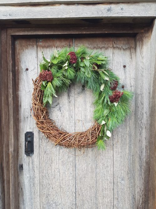 Christmas wreath at The Little Christmas Fair 2018 on Charis White Interiors blog on wreaths